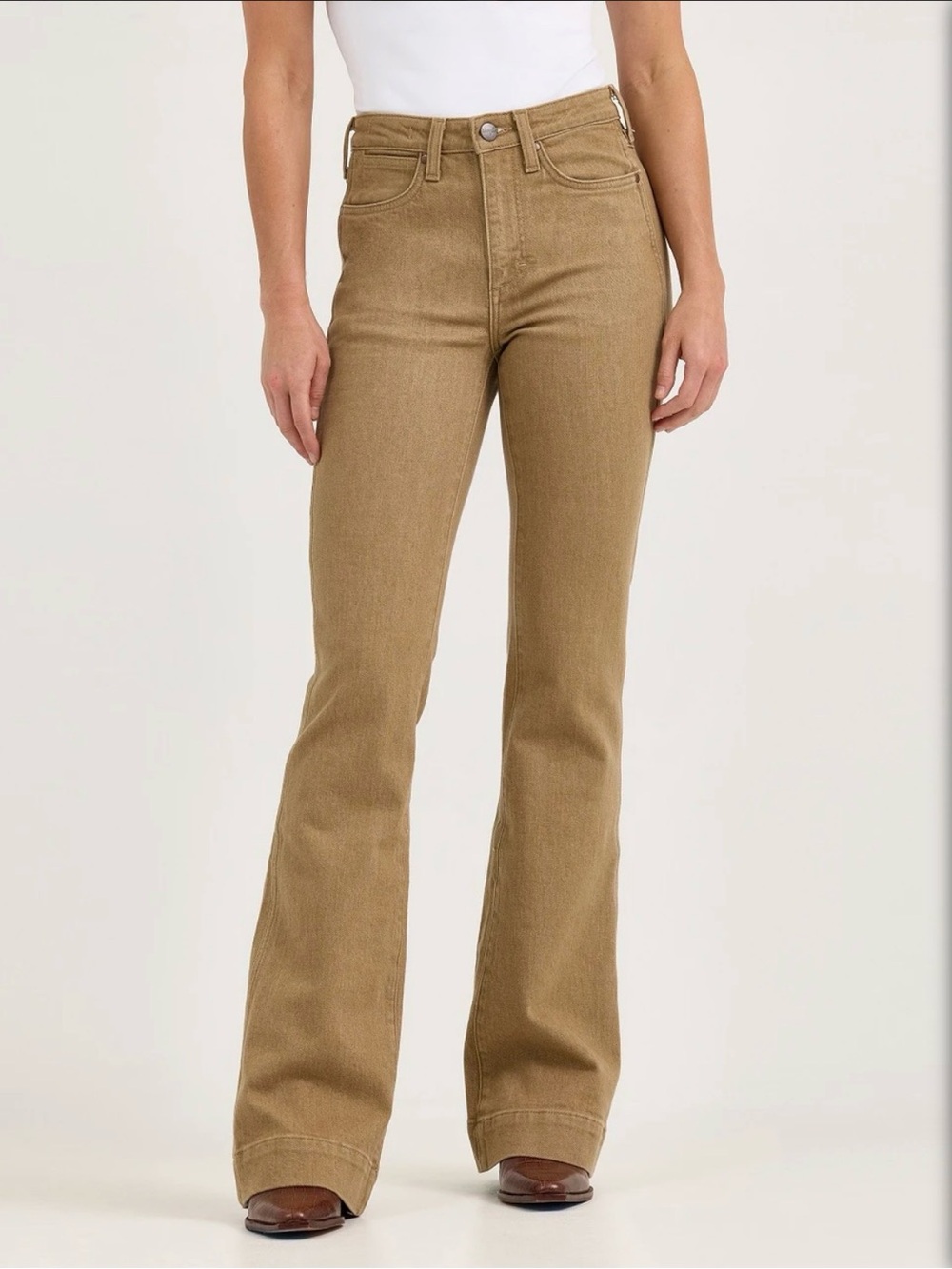 Wrangler NWT Women's Beige Retro High-Rise Flare Jeans 29x34